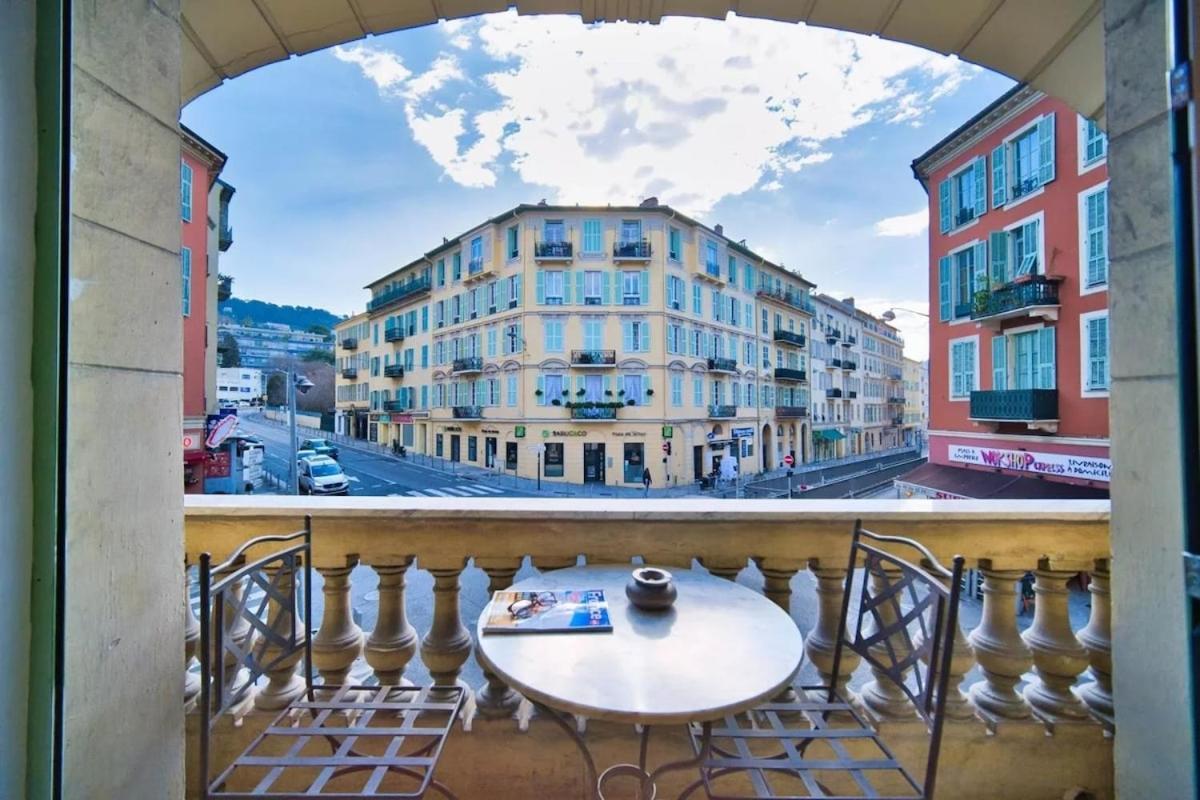Port Of - Scooters Included Nizza