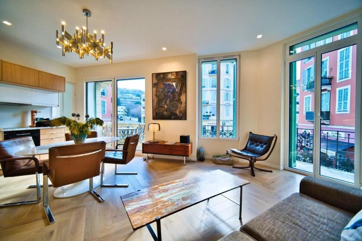 Port Of - Scooters Included Apartment